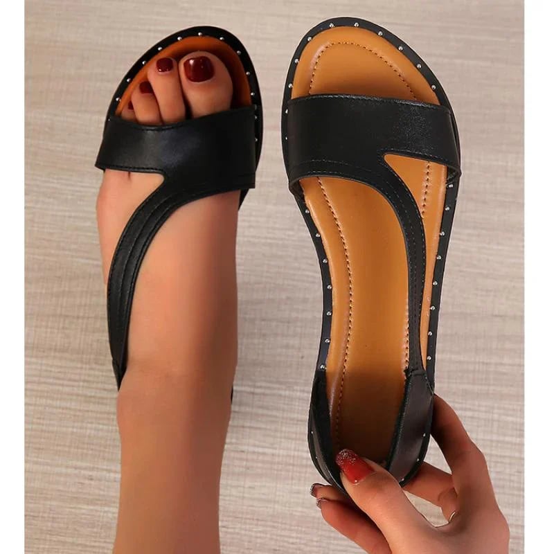 👡Halszájú Lapos Szandálok Szegecsekkel✨