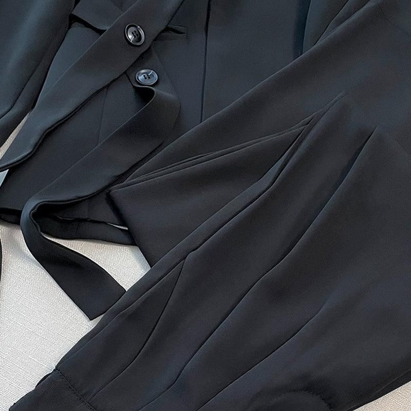 Kétrészes női szett - elöl megkötős kabát és bő szárú nadrág